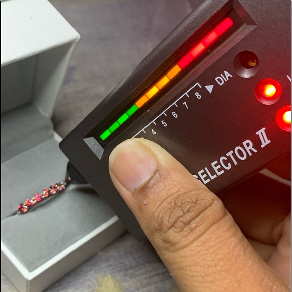 Certified, Orange Solitaire Moissanite Diamond ring set - Picture 5 of 17